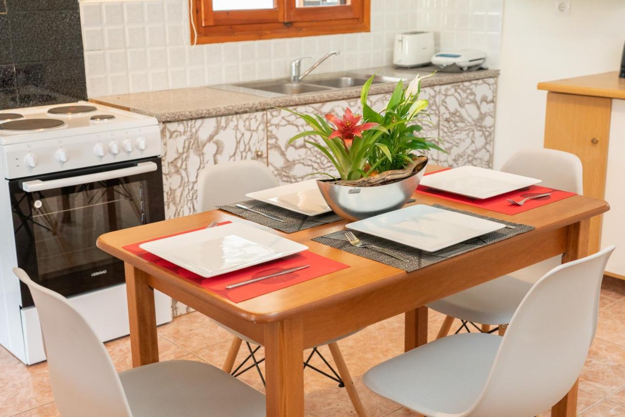 Afroditi Holiday Home - Yellow Apartment Svoronata Dış mekan fotoğraf