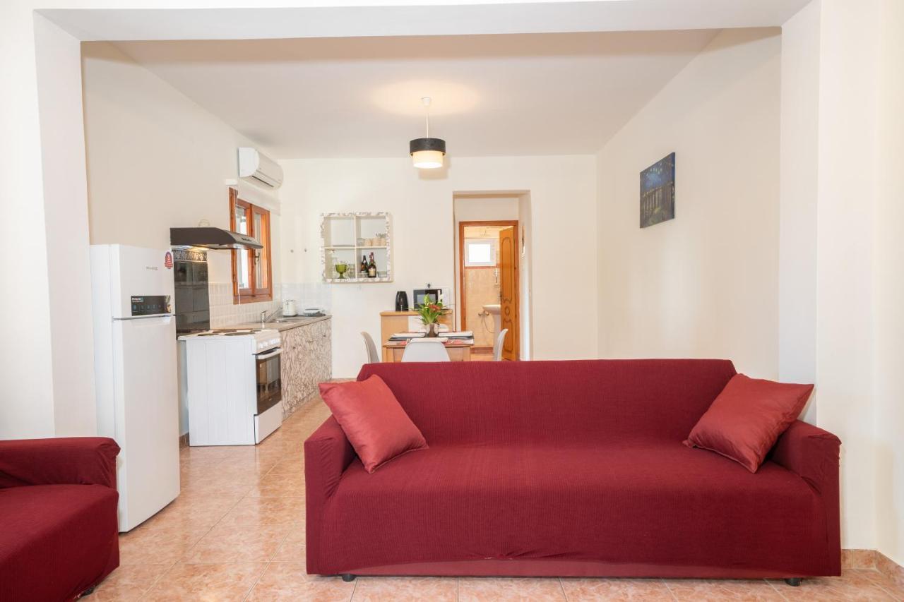 Afroditi Holiday Home - Yellow Apartment Svoronata Dış mekan fotoğraf