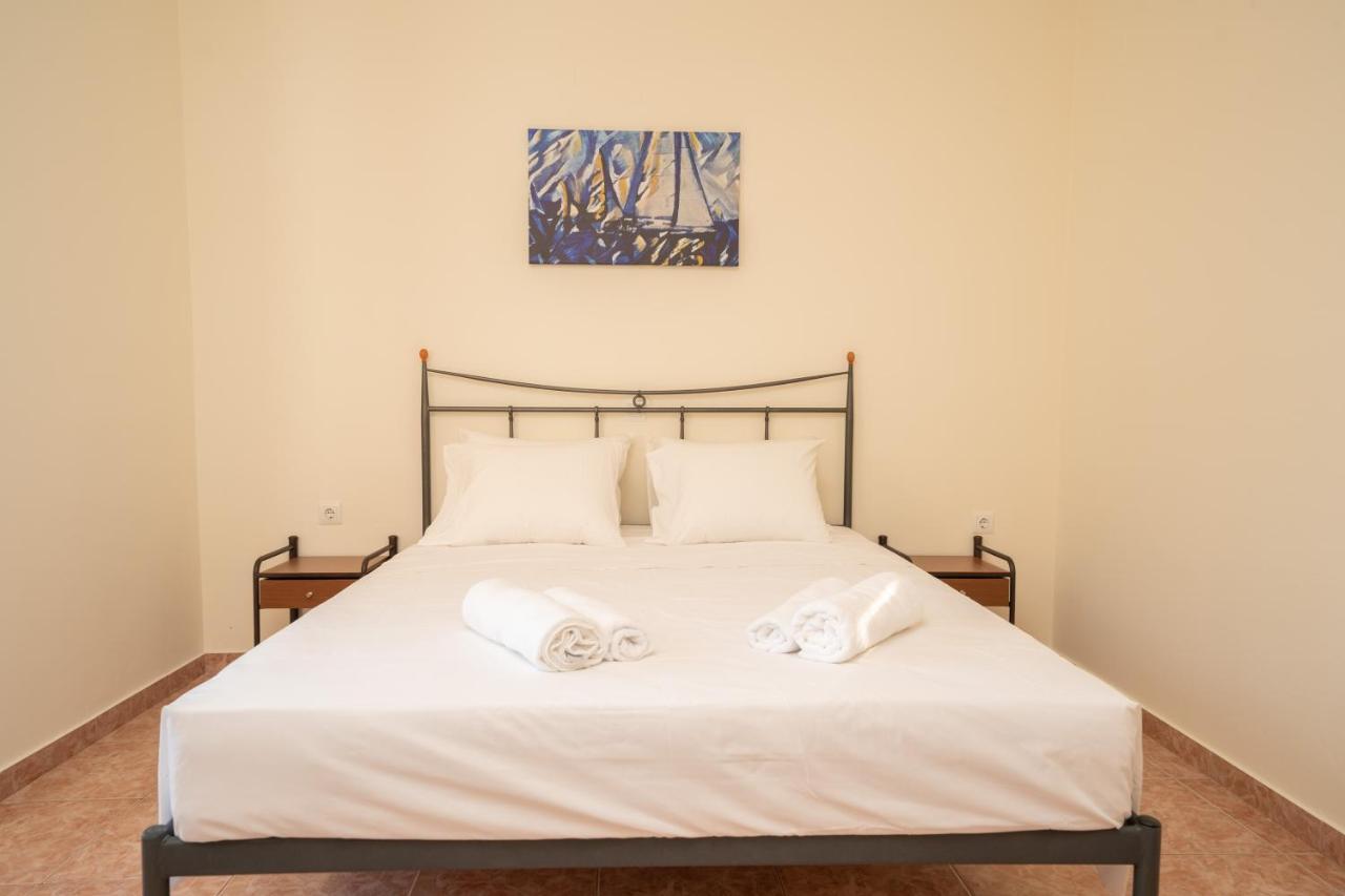 Afroditi Holiday Home - Yellow Apartment Svoronata Dış mekan fotoğraf